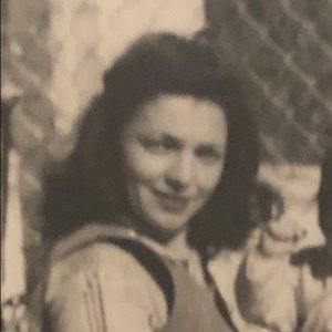 Meet your Posher, Rebecca